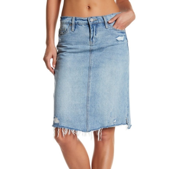 Blank NYC Big Reveal Denim Pencil Skirt Light Wash - Picture 5 of 5